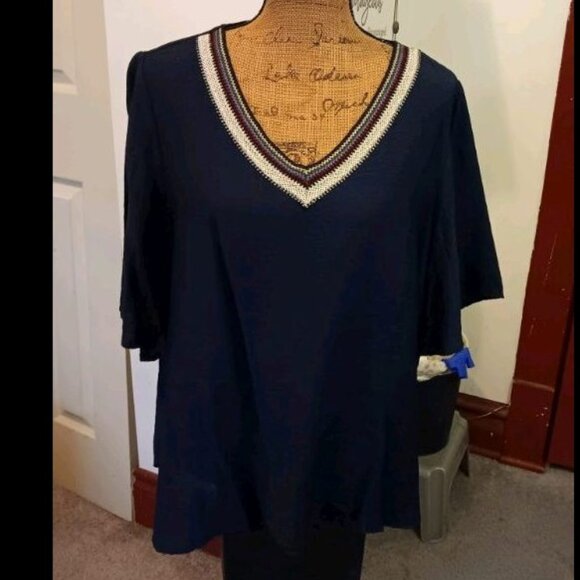 NWOt Navy blue boho vneck top - Picture 1 of 3